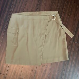 🌺Nine West Belted Green Skirt